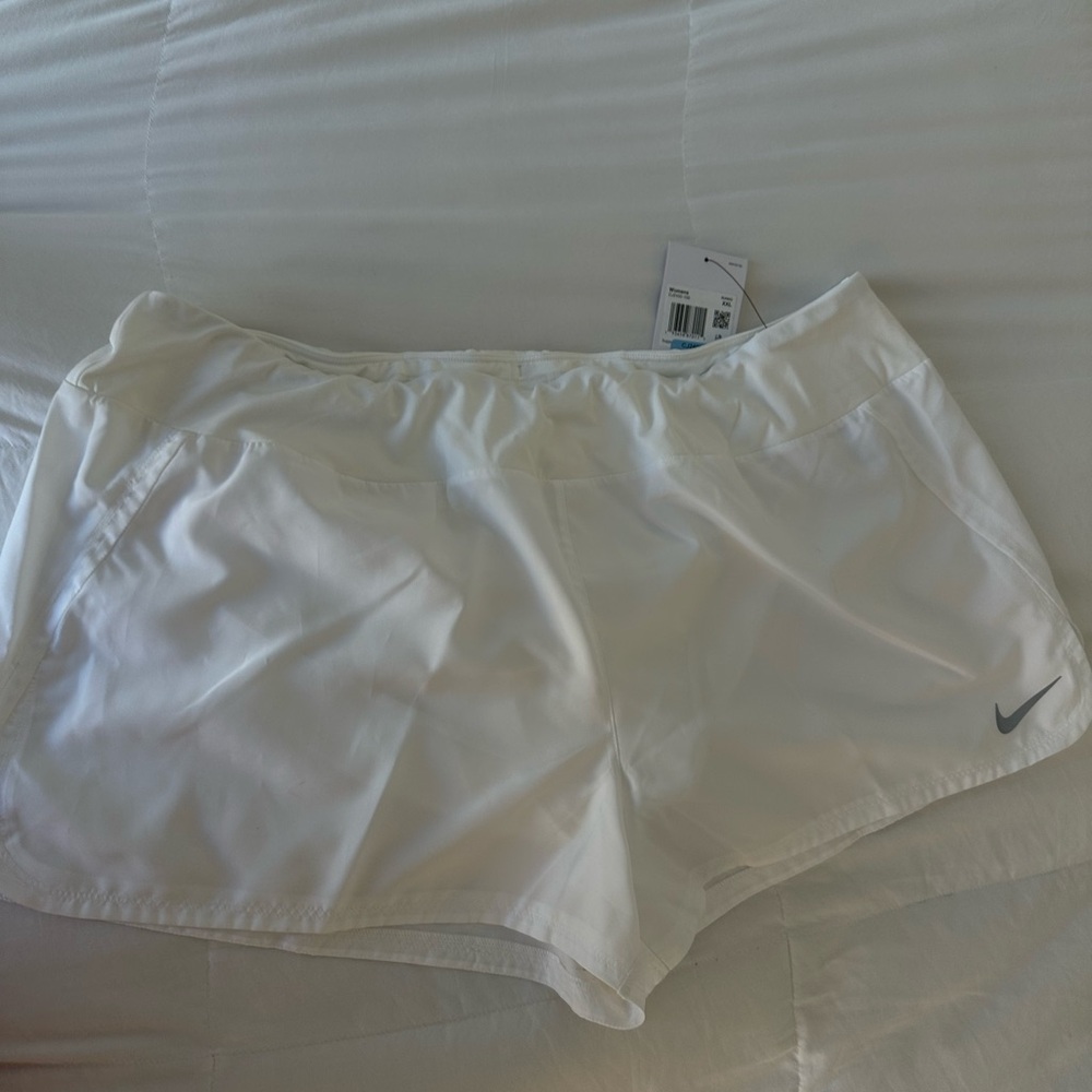 NWT Nike White Dri-Fit Shorts Size XXL